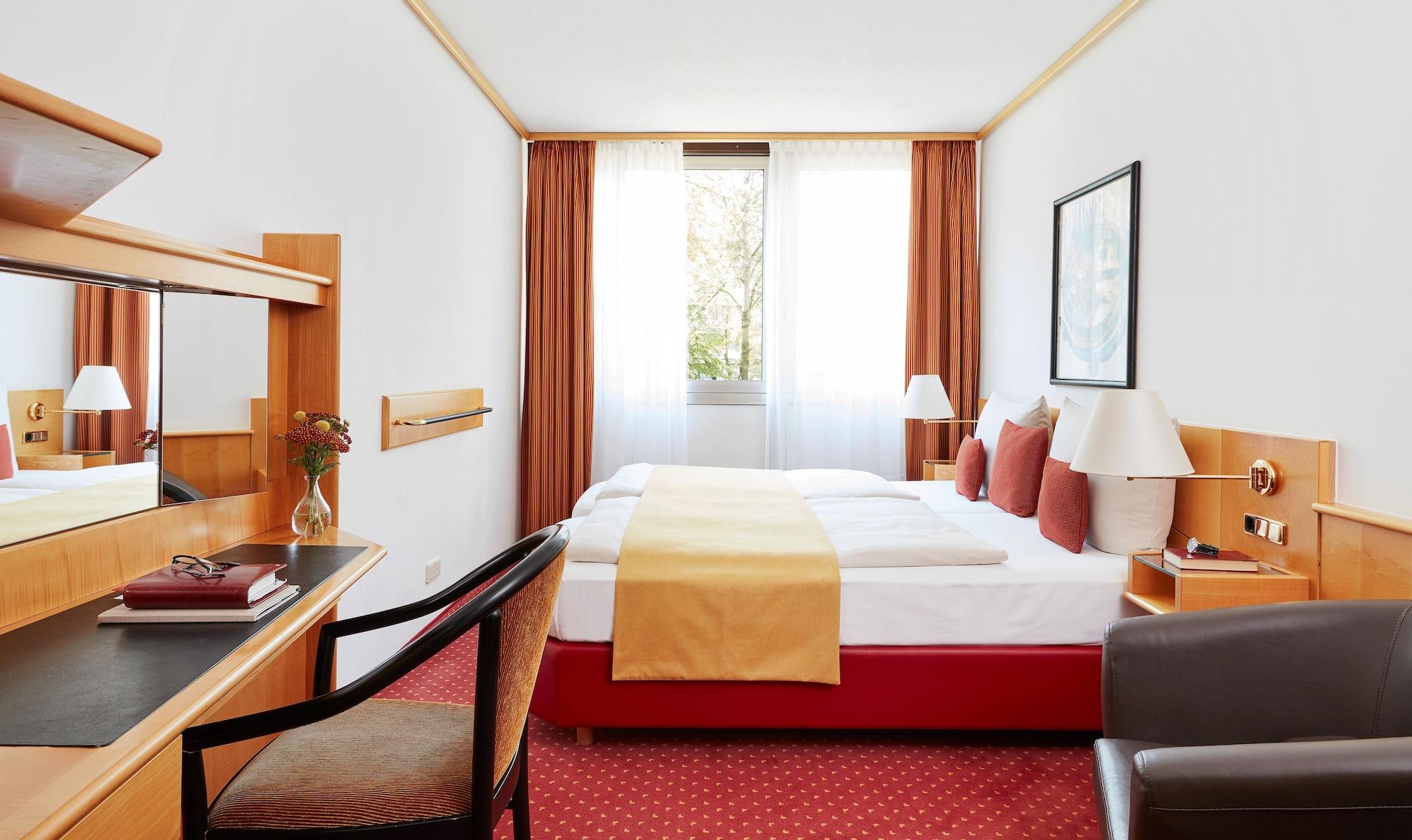 Living Hotel Am Deutschen Museum Мюнхен Экстерьер фото